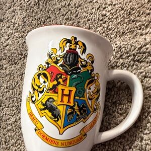 Hogwarts Emblem White Mug